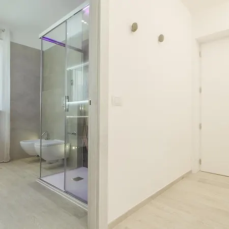 Primopiano Luxury - Bilocale Mare Апартаменты *